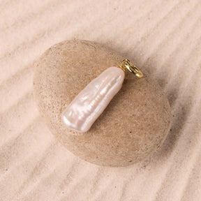 Luna Pearl Circle Necklace